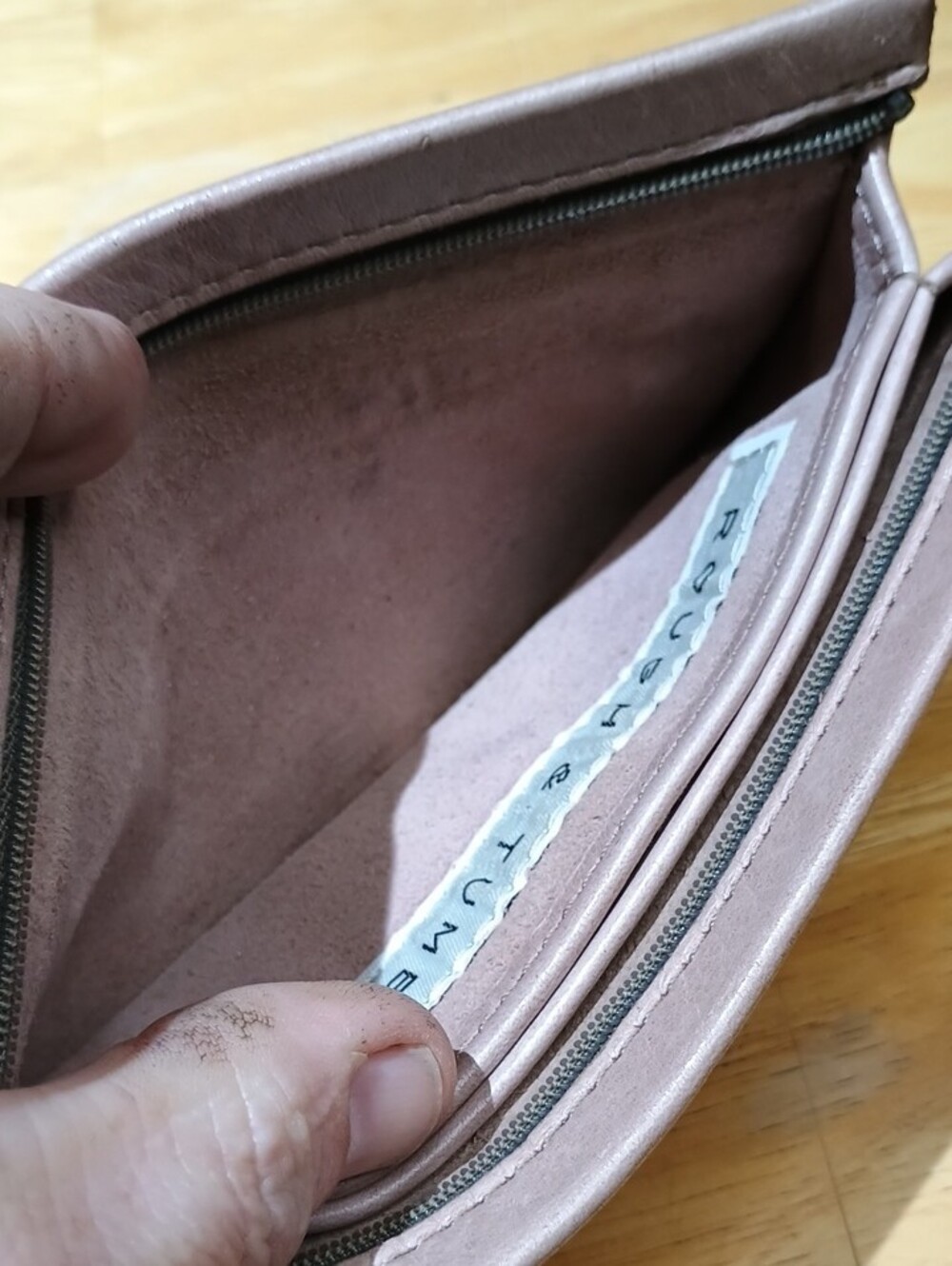 Compact Mauve Leather Wristlet Clutch with Strap - Picture 8 of 11